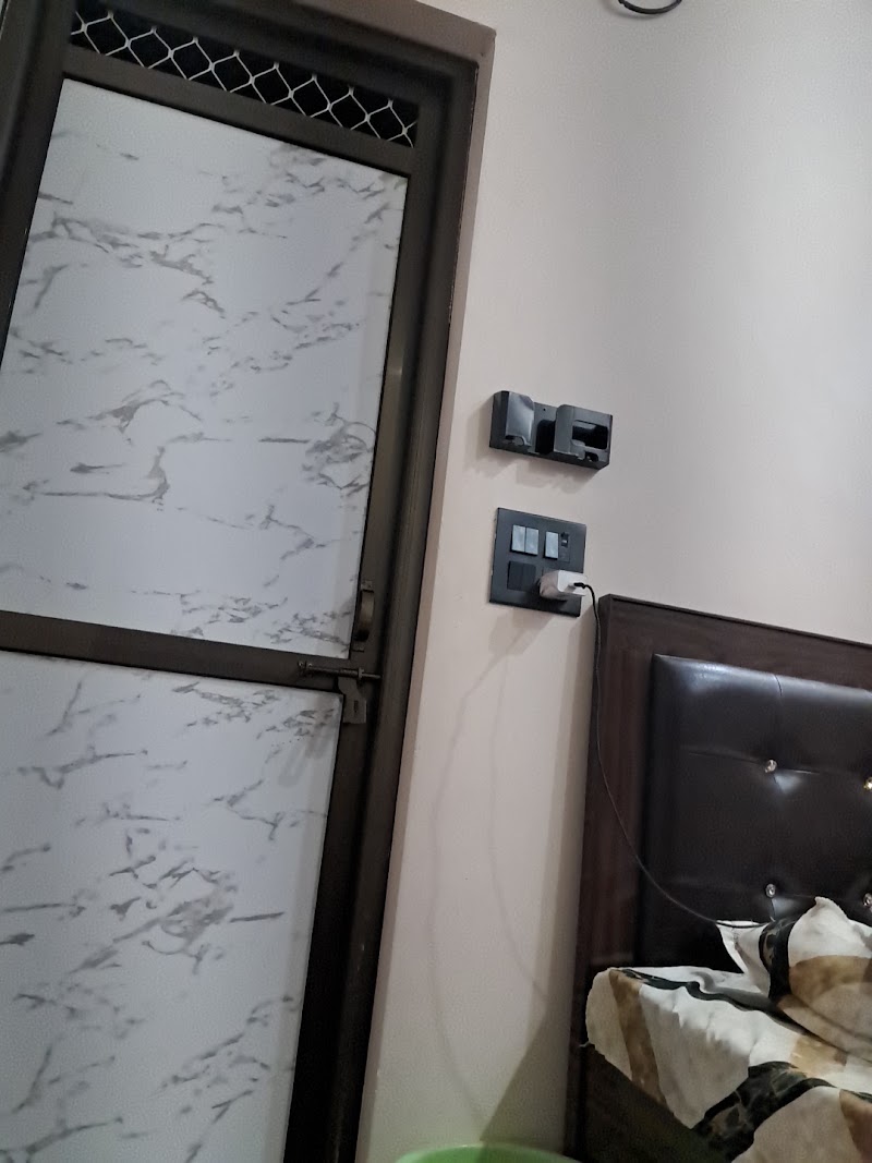 DK HOMESTAY - DK HOMESTAY 10/5/227 Hanumant Nagar Colony Railway Station Road, Ayodhya Dham Rd, Professor's Colony, Faizabad, Ayodhya, Uttar Pradesh 224123, India