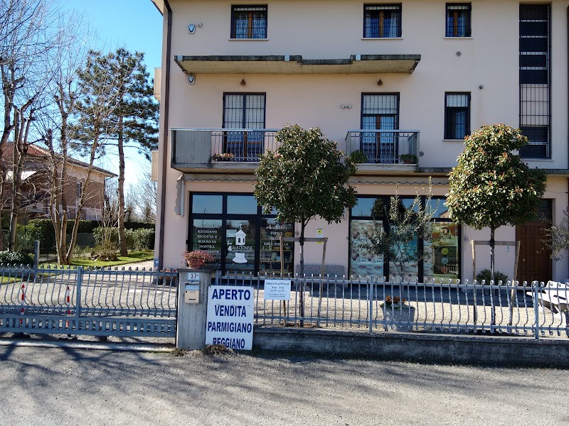 4 Madonne Caseificio dell'Emilia - 4 Madonne Caseificio dell'Emilia Via Nazionale, 37, 41030 Sorbara MO, Italy