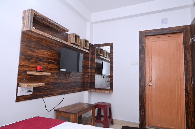 Hotel Subudhi Palace - Hotel Subudhi Palace, Sandha Jaga, Lokanath Rd, Namghar, Puri, Odisha 752001, India