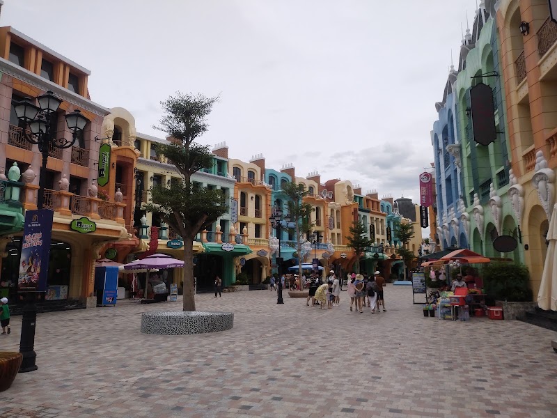 Quảng trường Thần Thoại - Quảng trường Thần Thoại, 668R+W2G, Nha Trang, Khanh Hoa, Vietnam
