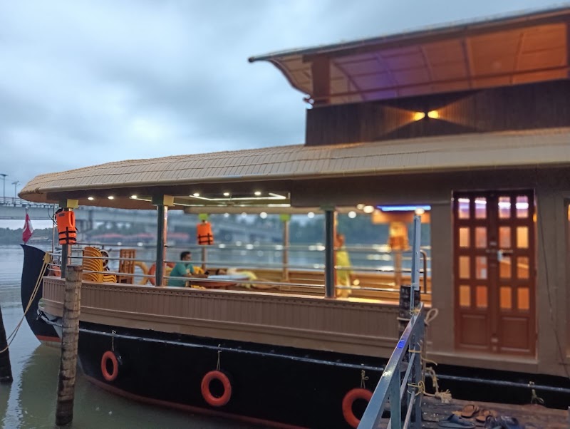 Nileshwar Houseboat (Offcial website) - Nileshwar Houseboat (Offcial website), Houseboat Terminal, Kottapuram, Nileshwar, Kerala 671314, India