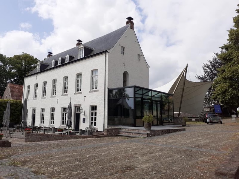 Hofferkeukens Wine & Dine - Hofferkeukens Wine & Dine Hofstraat 12a, 6017 AK Thorn, Netherlands