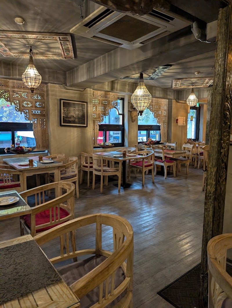 Nirvana Halal Indian Kitchen - Nirvana Halal Indian Kitchen South Korea, Seoul, Jongno District, Insadong-gil, 58 2 층
