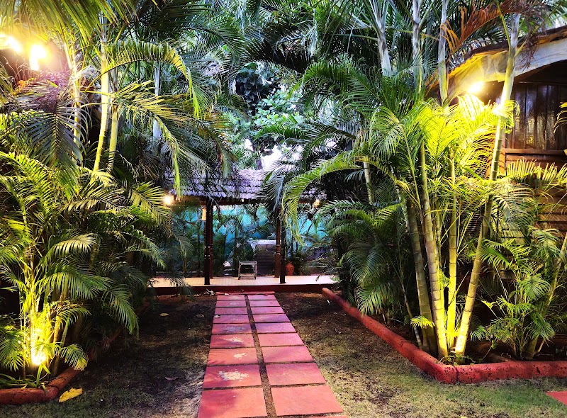 Shining Sand Beach Resort - Shining Sand Beach Resort, Baga Calangute Rd, Khobra Waddo, Baga, Calangute, Goa 403516, India