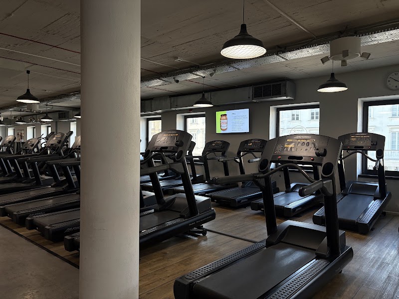 Siłownia 24/7 Nowy Świat Warszawa | Well Fitness