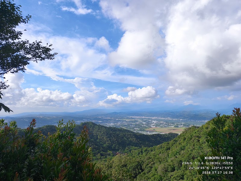 Dakeng Trail No 5 - Dakeng Trail No 5, 號, No. 279斜頭巷東山里北屯區臺中市 Taiwan 406