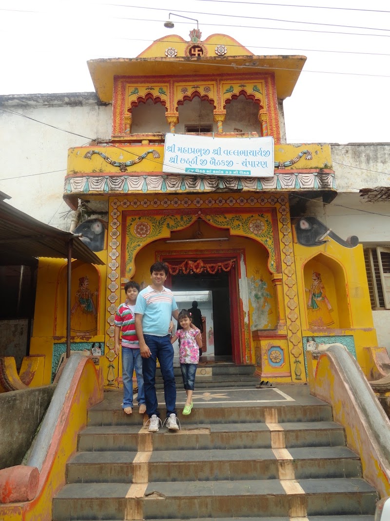 CHHATHI BAITHAKJI,CHAMPARAN - CHHATHI BAITHAKJI,CHAMPARAN, 2WPF+3W4, near mandir, Champaran, Chanpa Jh, Chhattisgarh 493885, India