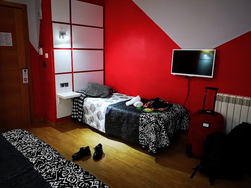 Hostal Quartier Gothic - Hostal Quartier Gothic, Carrer d'Avinyó, 42, FIRST FLOOR, Ciutat Vella, 08002 Barcelona, Spain