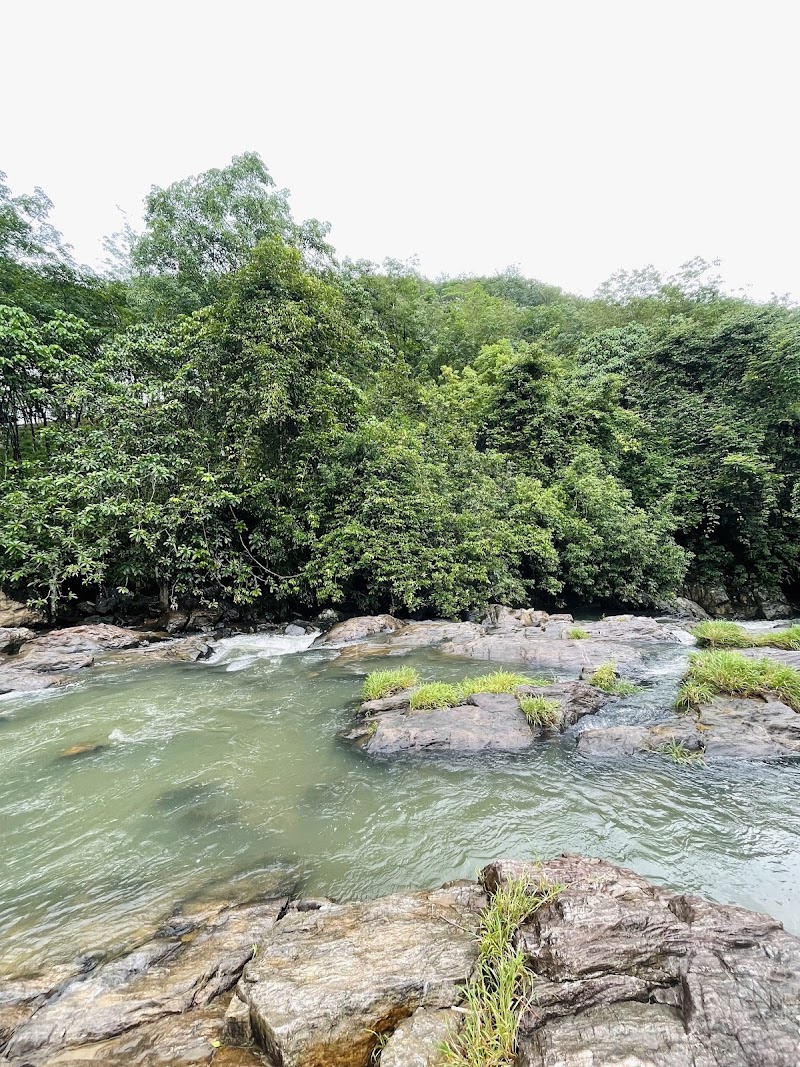 Ballamula Ella - Ballamula Ella, Deraniyagala Road, Sri Lanka