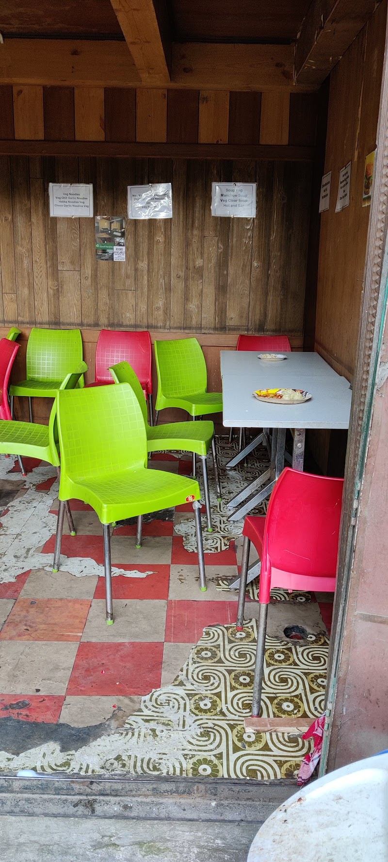 Pine Mall, Kasauli - Pine Mall, Kasauli, WX27+4MV, Mall Rd, Kasauli, Himachal Pradesh 173204, India