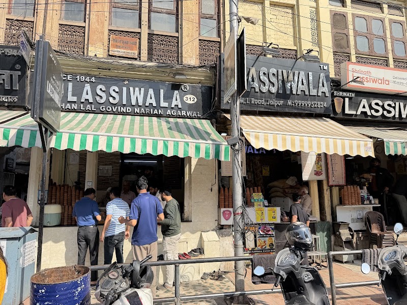 S lassiwala - S lassiwala Mirza Ismail Rd, Jayanti Market, New Colony, Jaipur, Rajasthan 302001, India