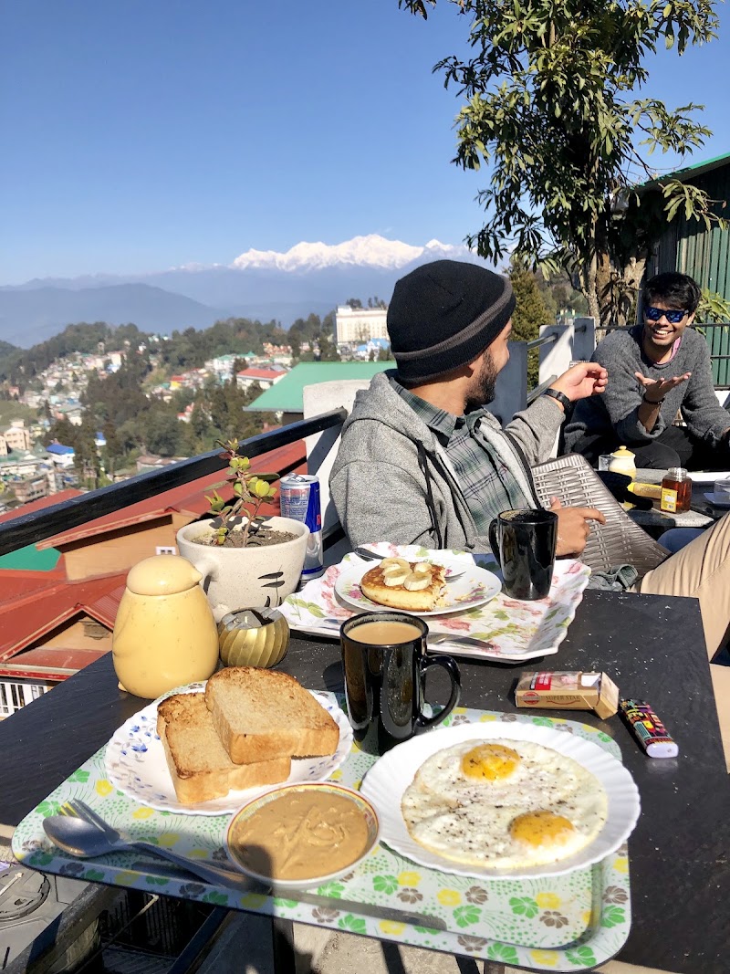 Hideout Backpackers Hostel and Cafe - Hideout Backpackers Hostel and Cafe 10 A Rock Ville, Opposite Water Tank, Near SP Bunglow, Chowrasta, Chauk Bazaar, Darjeeling, West Bengal 734101, India