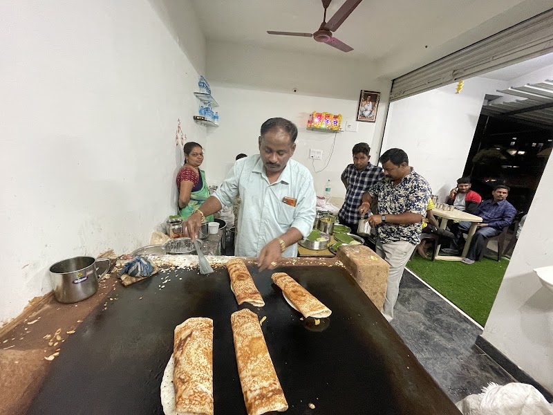 SRI MANJUNATHA BENNE DOSE HOTEL - SRI MANJUNATHA BENNE DOSE HOTEL, main road, near kalidasa circle S S High Tech hospital, Saraswathi Nagar, Jayanagara B Block, Davangere, Karnataka 577004, India