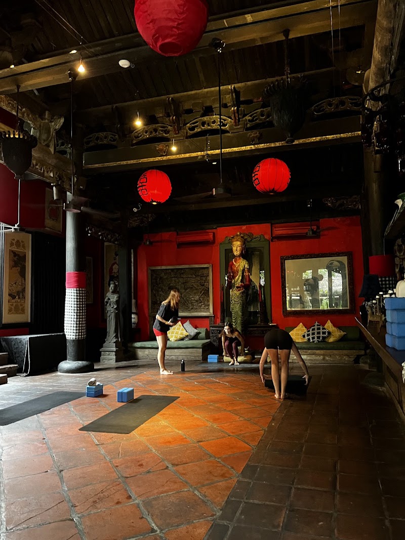Guan Yin Yoga Shala - Guan Yin Yoga Shala Pantai Jl. Pantai Batu Bolong, Canggu, Kec. Kuta Utara, Kabupaten Badung, Bali 80361, Indonesia