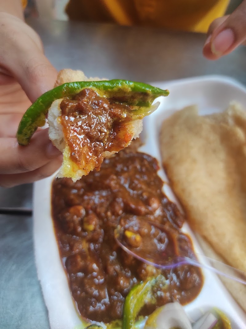 Kake De Chole Bhature - Kake De Chole Bhature, Zila Aabkari Vibhag, Station Rd, near Lalji Hotel, Kote Gate, Bikaner, Rajasthan 334001, India