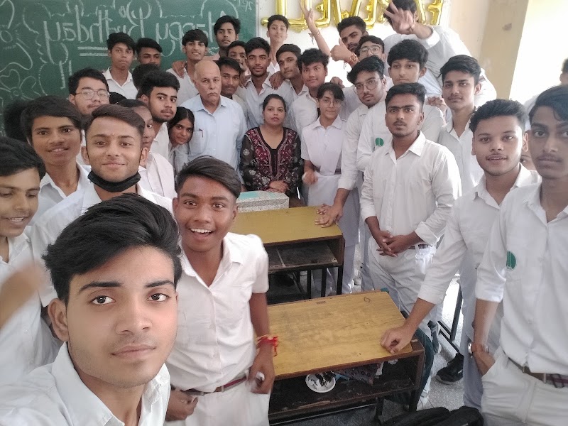 Atal adarsh Vidyalaya - Atal adarsh Vidyalaya, 64/1A, Kali Bari Ln, behind Ram Manohar Lohia Hospital, Kali Bari Lane, Type III, President's Estate, New Delhi, Delhi 110001, India