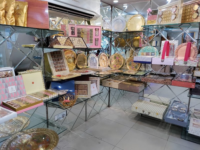 Jiwaram Sweet - Jiwaram Sweet Shop No 6,7,8 Jain Mandir, Choti Dadabari, near Ansal Plaza, South Extension II, Police Colony, New Delhi, Delhi 110049, India