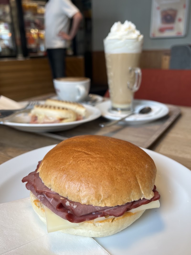 Costa Coffee - Costa Coffee, M. Horákové 476/1, 170 00 Praha 7-Holešovice, Czechia