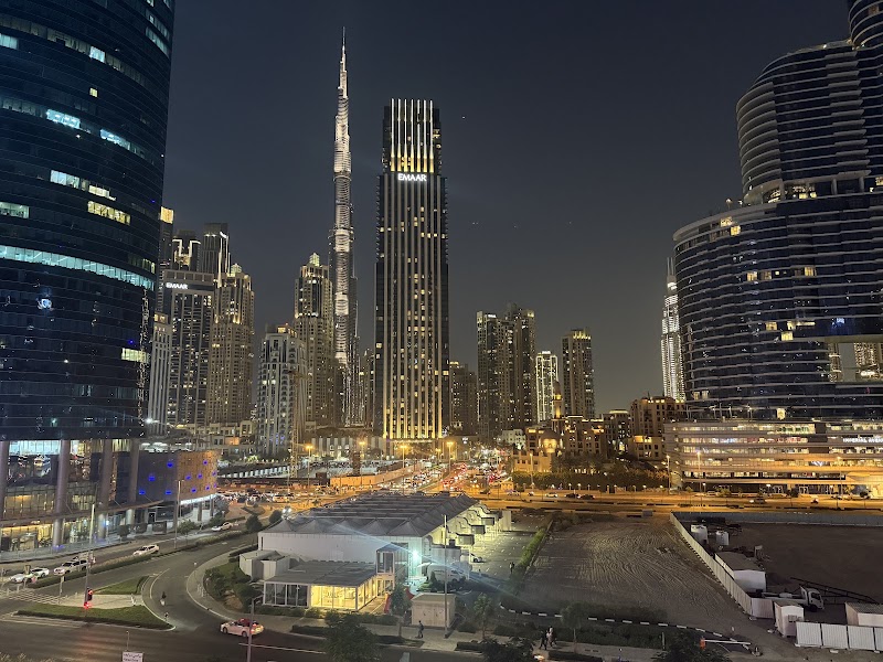 Lolita pool bar & lounge - Lolita pool bar & lounge Marasi Drive, Main Road - Pullman Dubai Downtown - PD Floor - الخليج التجاري - دبي - United Arab Emirates