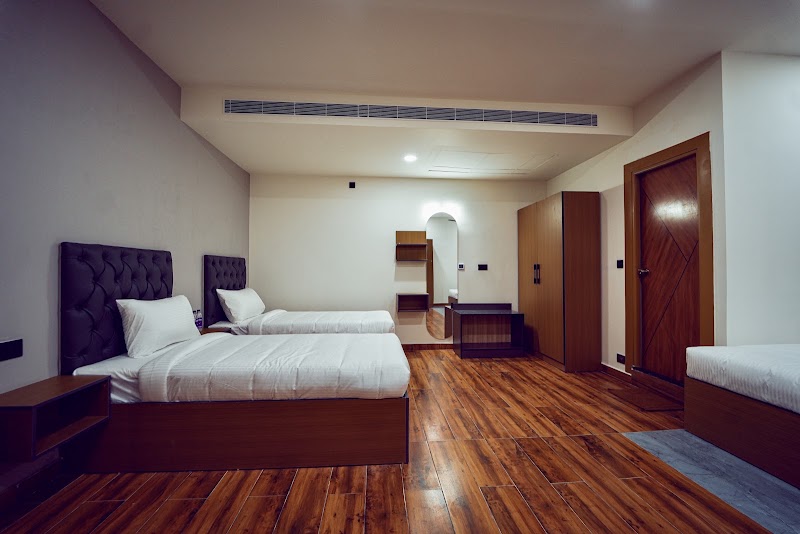 Hotel Continental Inn & Suites - Hotel Continental Inn & Suites, No 15, 1st Floor, Residency Road, near Suburaban Bus Stand, Nazarbad, Mysuru, Karnataka 570010, India