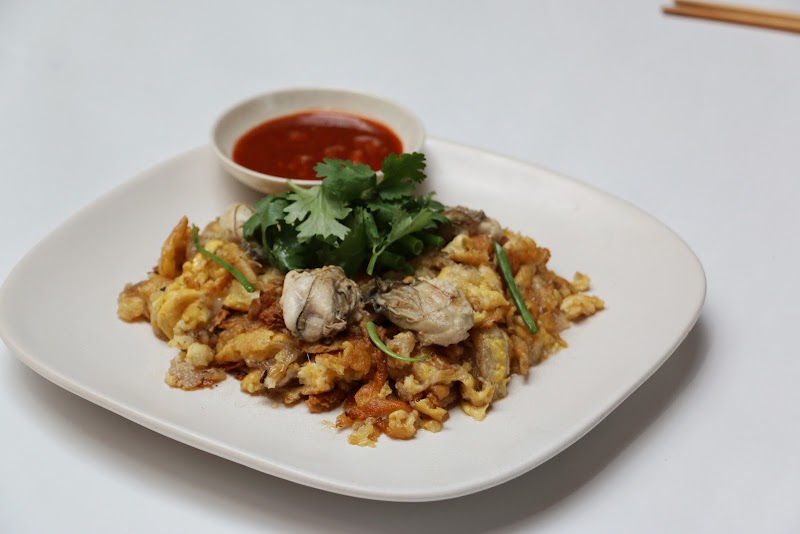 Famous Old Airport Fried Oyster (#01-101) - Famous Old Airport Fried Oyster (#01-101) 51 Old Airport Rd, #01-101 Food Centre, Singapore 390051
