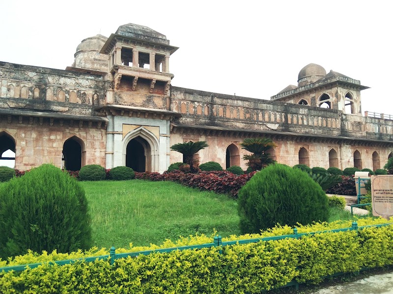 Jahaz Mahal Mandu Dhar - Jahaz Mahal Mandu Dhar, Jahaj Mahal, Jahaj Mahal Internal Rd, Sulibardi, Madhya Pradesh 454010, India