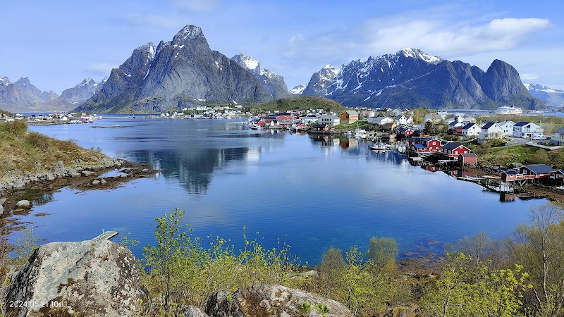 Visit Lofoten - Visit Lofoten Torget 18, 8300 Svolvær, Norway