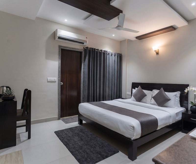 Hotel The Archi - Hotel The Archi Plot No. 61-A, Sukhadia Cir, near Mumbaiya Chat Bazar, New Fatehpura, Panchwati, Udaipur, Rajasthan 313001, India