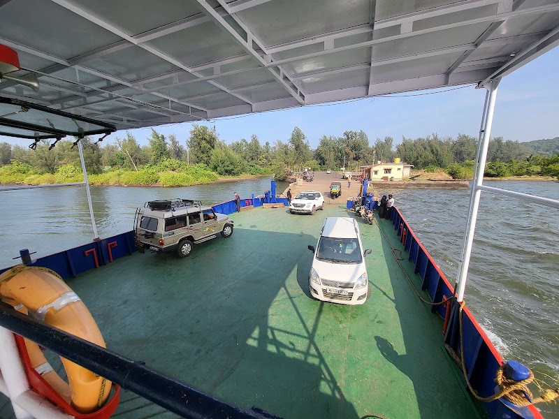 New Tavasal ferry jetty - New Tavasal ferry jetty, 76VQ+QRC, MH SH4, Tavasal, Maharashtra 415613, India