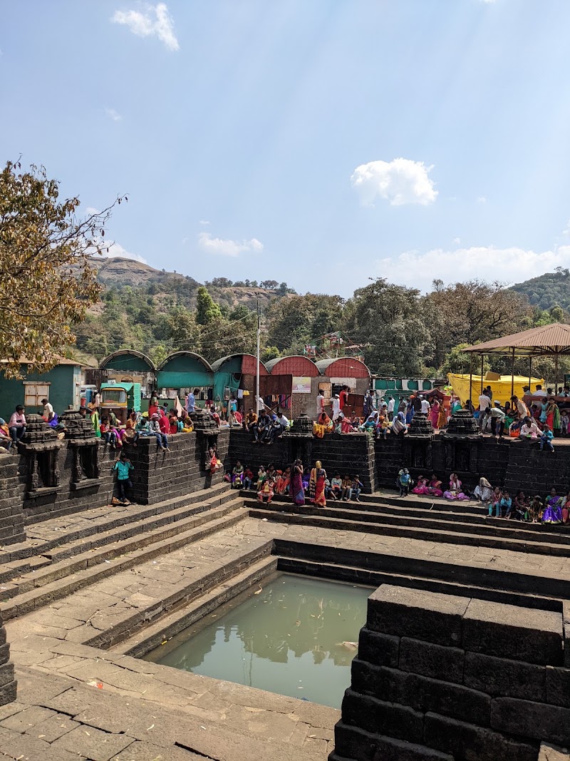 Amruteshwar Kund - Amruteshwar Kund, GP8F+Q93, Ratan Wadi, Maharashtra 422604, India