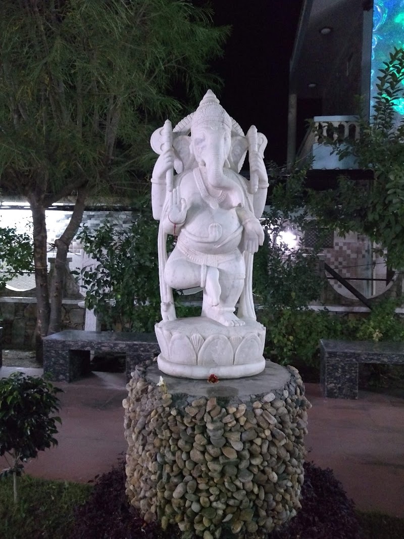 Rajeshwari Resort Udaipur - Rajeshwari Resort Udaipur Near Geetanjali Hospital, Jamar Kotda, HP4J+R7Q, Road, National Highway 8, Sector 5, Karni Nagar, Adarsh Nagar, Udaipur, Rajasthan 313001, India