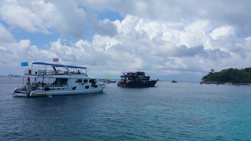 Racha Yai Dive Spot - Racha Yai Dive Spot J94H+M32, Rawai, Mueang Phuket District, Phuket 83100, Thailand