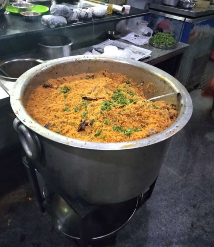 A.P.S FAMILY RESTAURANT VEG - NON VEG - A.P.S FAMILY RESTAURANT VEG - NON VEG, Kollegal Rd, main circle, ⭕️, Malavalli, Karnataka 571430, India