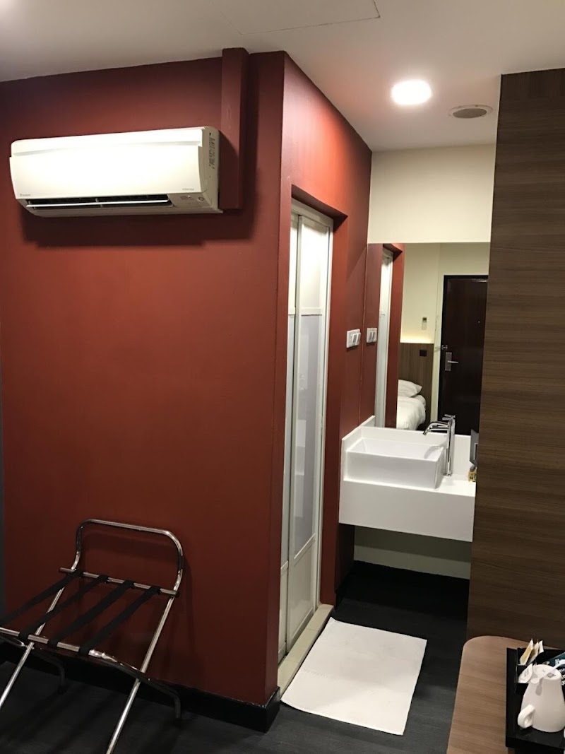 L Hotel @ 51 Desker - L Hotel @ 51 Desker, 8V54+J4 Singapore, 51 Desker Road, Singapore 209645