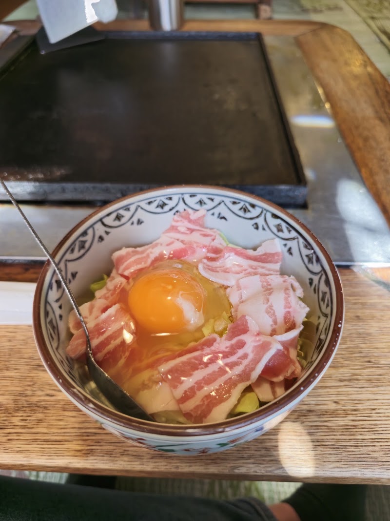 Sometarō Okonomiyaki restaurant - Sometarō Okonomiyaki restaurant 2-chōme-2-2 Nishiasakusa, Taito City, Tokyo 111-0035, Japan