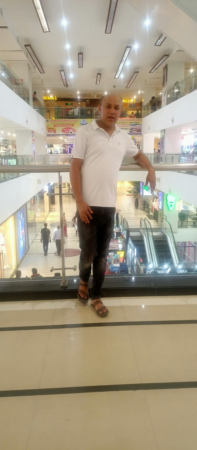 Mi store - Mi store, infront of SBI branch, Srikant Verma Marg, near Rama Magneto Mall, Talapara, Bilaspur, Chhattisgarh 495001, India