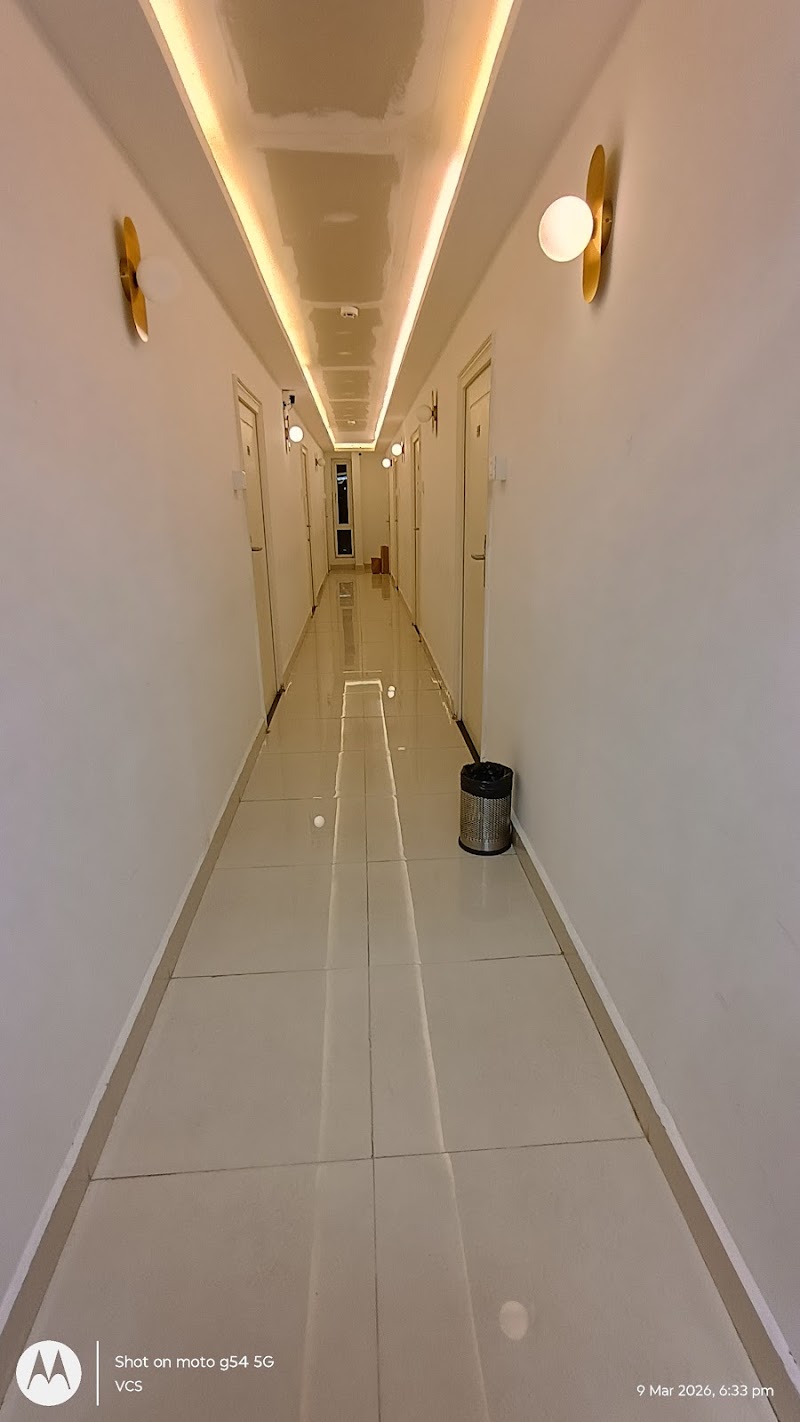 Starlight Hotels T-Nagar - Starlight Hotels T-Nagar 7, Sivaji St, T Nagar, T. Nagar, Chennai, Tamil Nadu 600017, India
