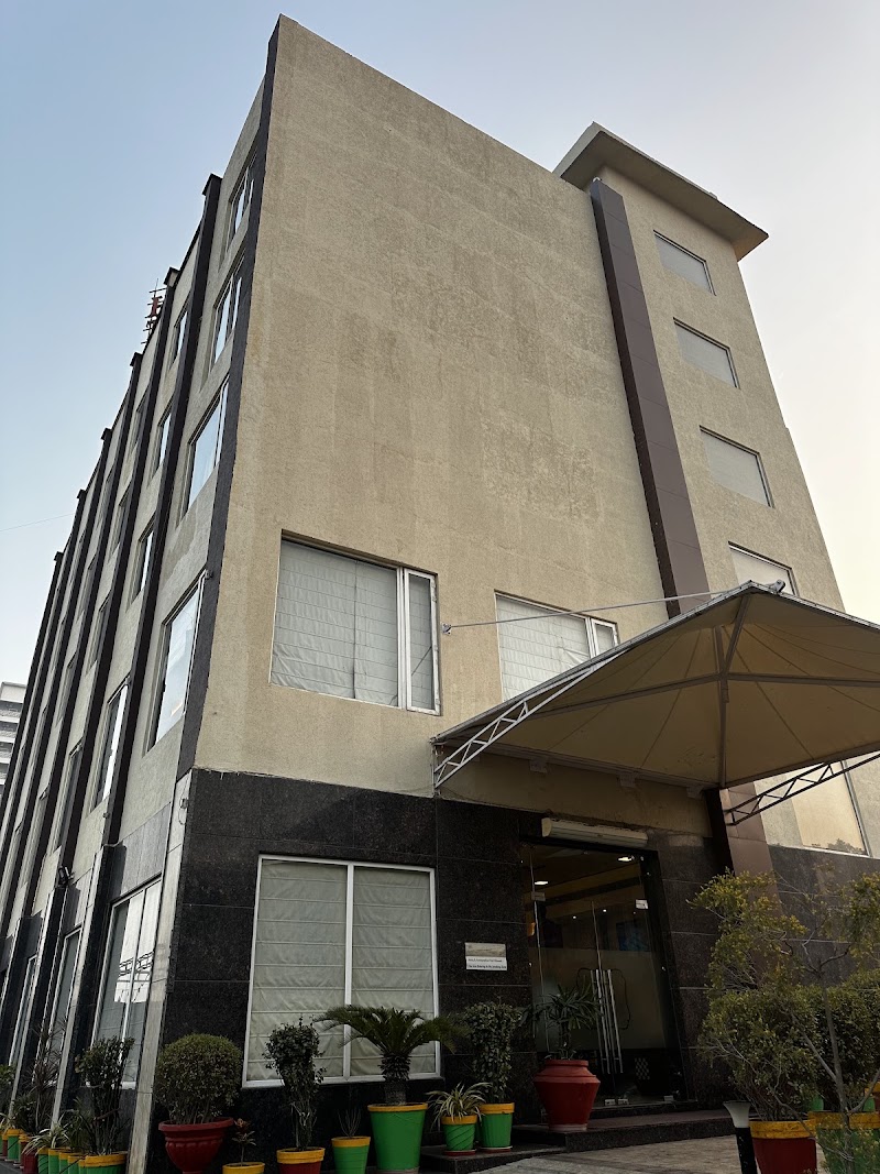 Hotel The Royal Bharti - Hotel The Royal Bharti, Gopal Garh - Tehra Link Rd, Vrindavan, Sunrakh Bangar, Uttar Pradesh 281121, India
