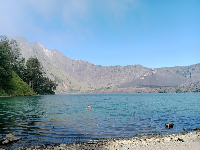 Adi Trekker Lombok, Mount Rinjani Trekking Tour Company With The Best Rinjani Trekking Guide in Lombok. - Adi Trekker Lombok, Mount Rinjani Trekking Tour Company With The Best Rinjani Trekking Guide in Lombok., Tumpang Sari, Senaru, Kec. Bayan, Kabupaten Lombok Utara, Nusa Tenggara Bar. 83354, Indonesia