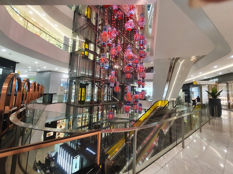 EmQuartier - EmQuartier 695 Sukhumvit Rd, Khwaeng Khlong Tan Nuea, Watthana, Krung Thep Maha Nakhon 10110, Thailand