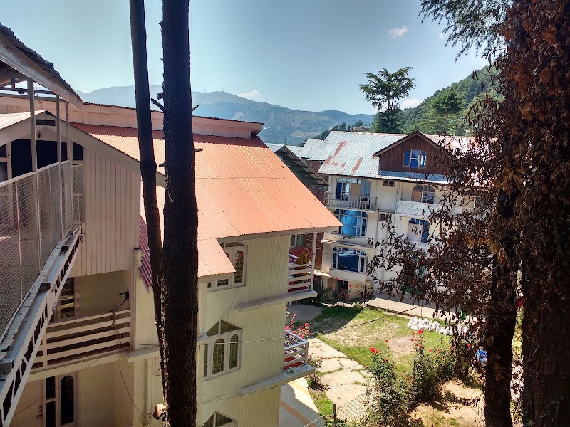 Wood Castle Hotel - Wood Castle Hotel Naag Mandir Road, kassal, 38FM+J4M, morh, Patnitop, Parbal, 182142