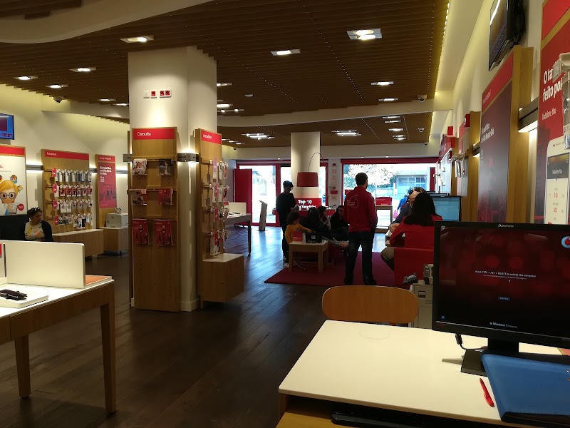 Vodafone - Vodafone, Av. da República nº 268, 4430-188 Vila Nova de Gaia, Portugal