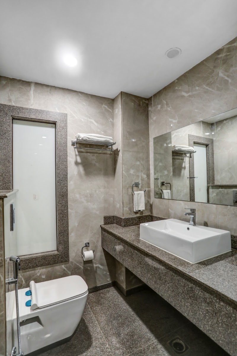 Windsor Castle Premier - Windsor Castle Premier 130, Akashneem Marg, Mushedpur, DLF Phase 2, Sector 25, Gurugram, Haryana 122002, India