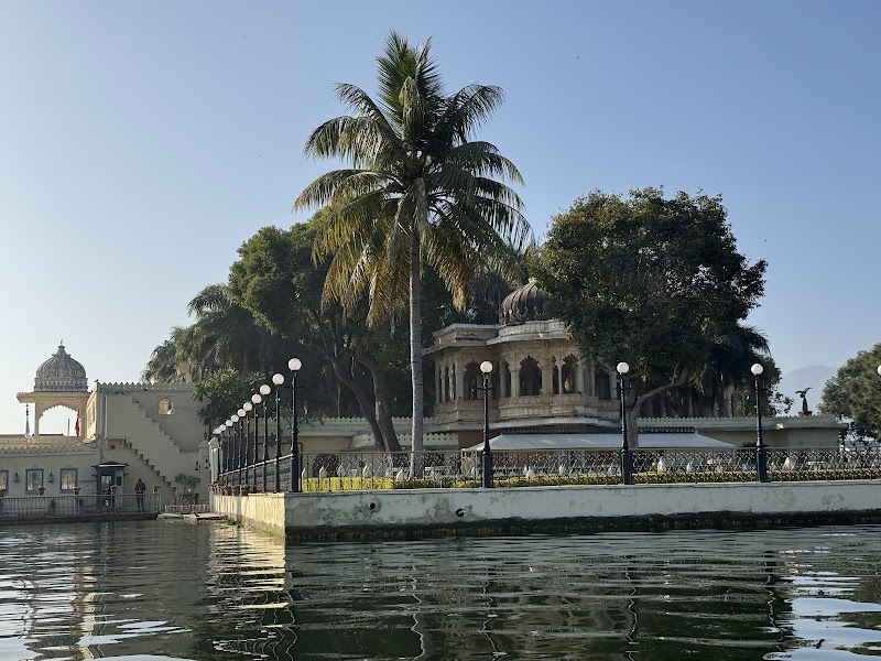 Jagmandir Gul Mahal - Jagmandir Gul Mahal HM9H+2H2, Pichola, Udaipur, Rajasthan 313001, India