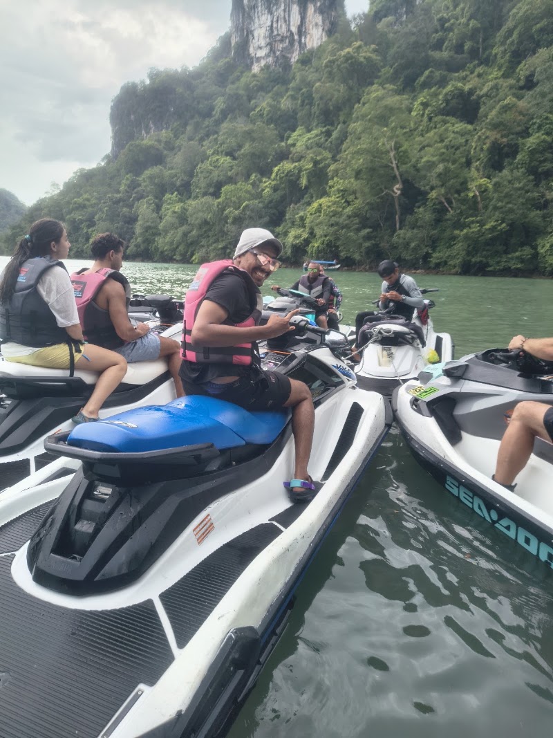 ZS Water Sports Langkawi - ZS Water Sports Langkawi, No 13, Beach Behind AB Motel Pantai Cenang, 07000 Langkawi, Kedah, Malaysia