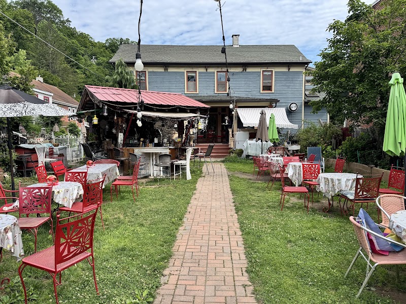 Garden House - Garden House, 4 Hardenburgh Ln, Rosendale, NY 12472, USA