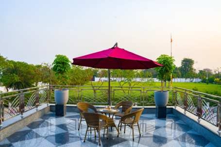 Ivory Estate By Under My Roof | Luxury 5BHK Pool Villa in Faridabad - Ivory Estate By Under My Roof | Luxury 5BHK Pool Villa in Faridabad, Ivory Estate Farm, Shyam Lal Verma Farm, near SDIMT College, Lahandola, Faridabad, Haryana 121101, India
