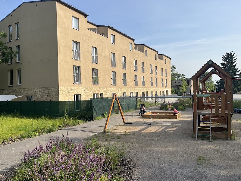 Charming studio near Prague Airport - Prague Landing Apartments - Charming studio near Prague Airport - Prague Landing Apartments, V Kněžívce 595, 252 67 Tuchoměřice, Czechia