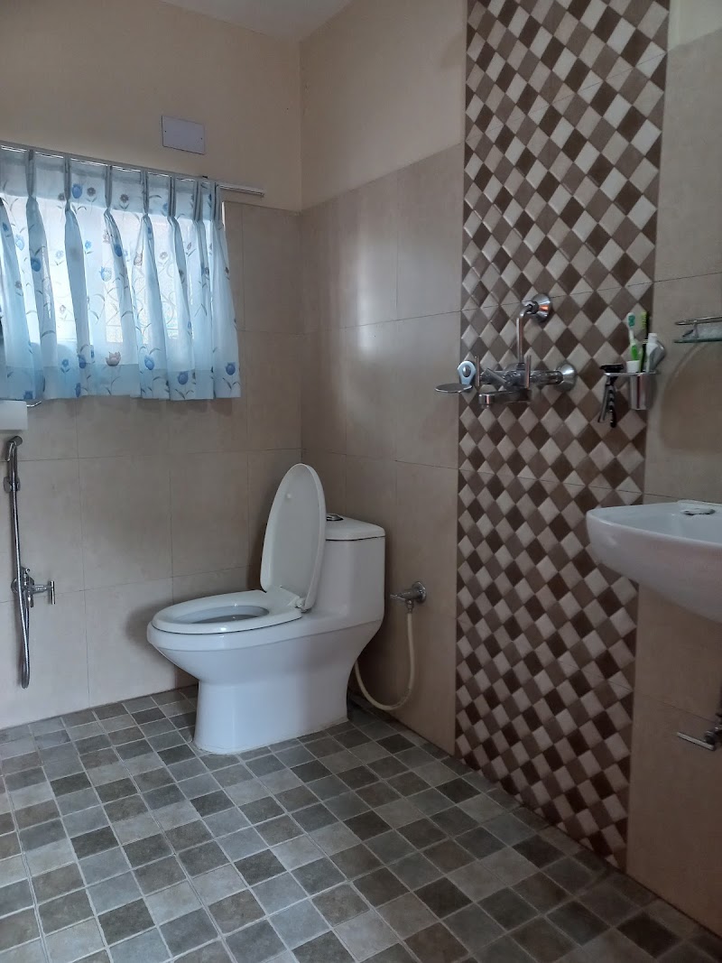 New Tourist Guest House - New Tourist Guest House Lakeside Rd, Pokhara 33700, Nepal