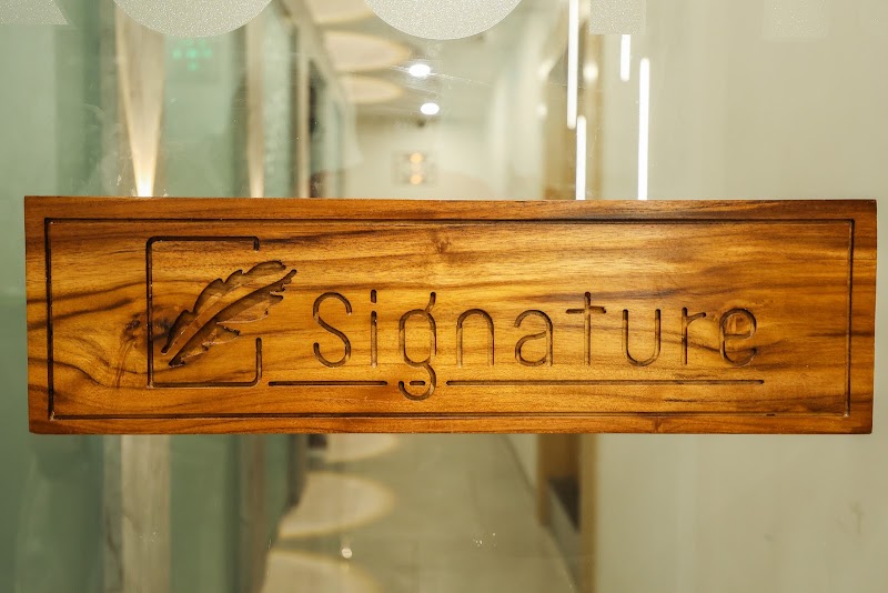HOTEL SIGNATURE - HOTEL SIGNATURE 3RD FLOOR, Abowath Complex, Cinema Rd, Opposite Krishna Cinema, Mahidharpura, LAKKAD KOT, Surat, Gujarat 395003, India
